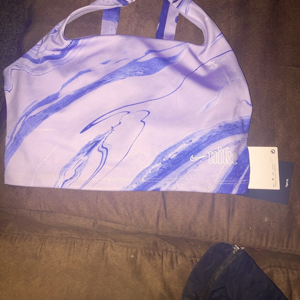 Nike sports bra size small